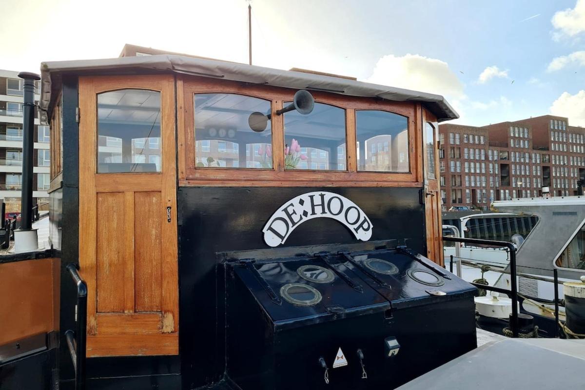 Charmante Kapiteinshut Op Historisch Schip De Hoop Bed and breakfast Ámsterdam