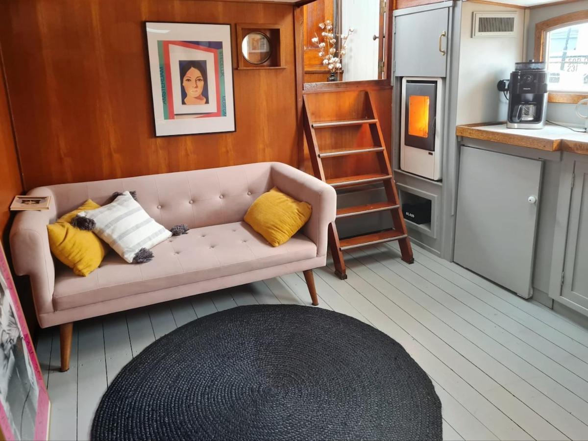 Charmante Kapiteinshut Op Historisch Schip De Hoop Bed and breakfast *